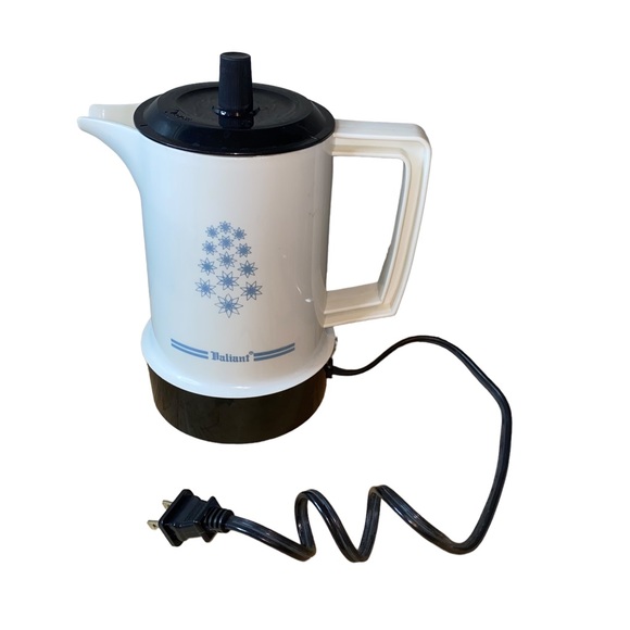 VTG Valiant Coffee Maker Set with Carrying Case - Picture 3 of 16